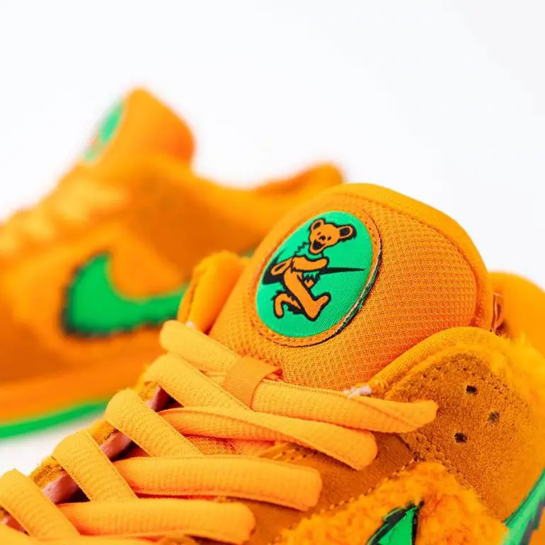 nike orange bear