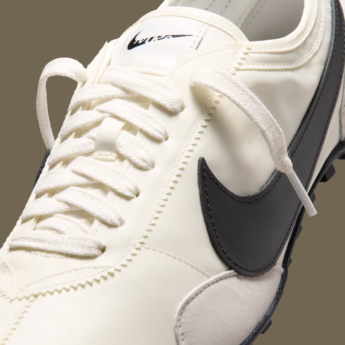 Nike Moon Shoe OG “Sail” Brings Back Early Nike Running History