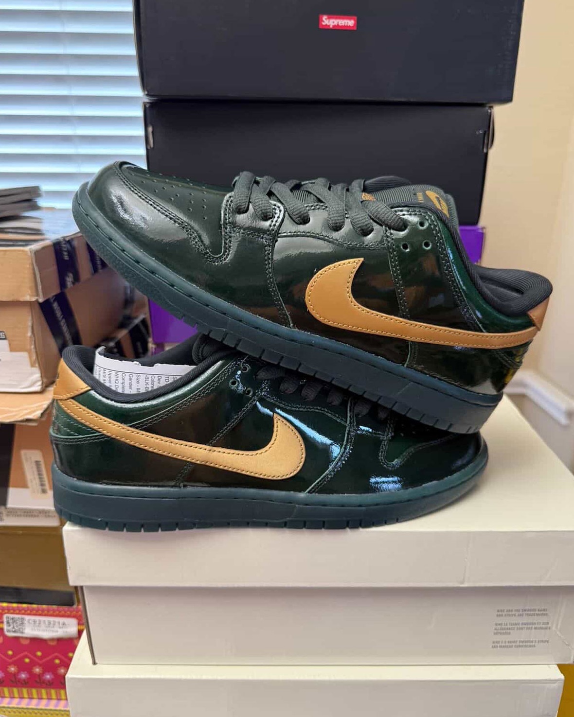Nike SB Dunk Low “Green Patent” Reveals 25th Anniversary Details