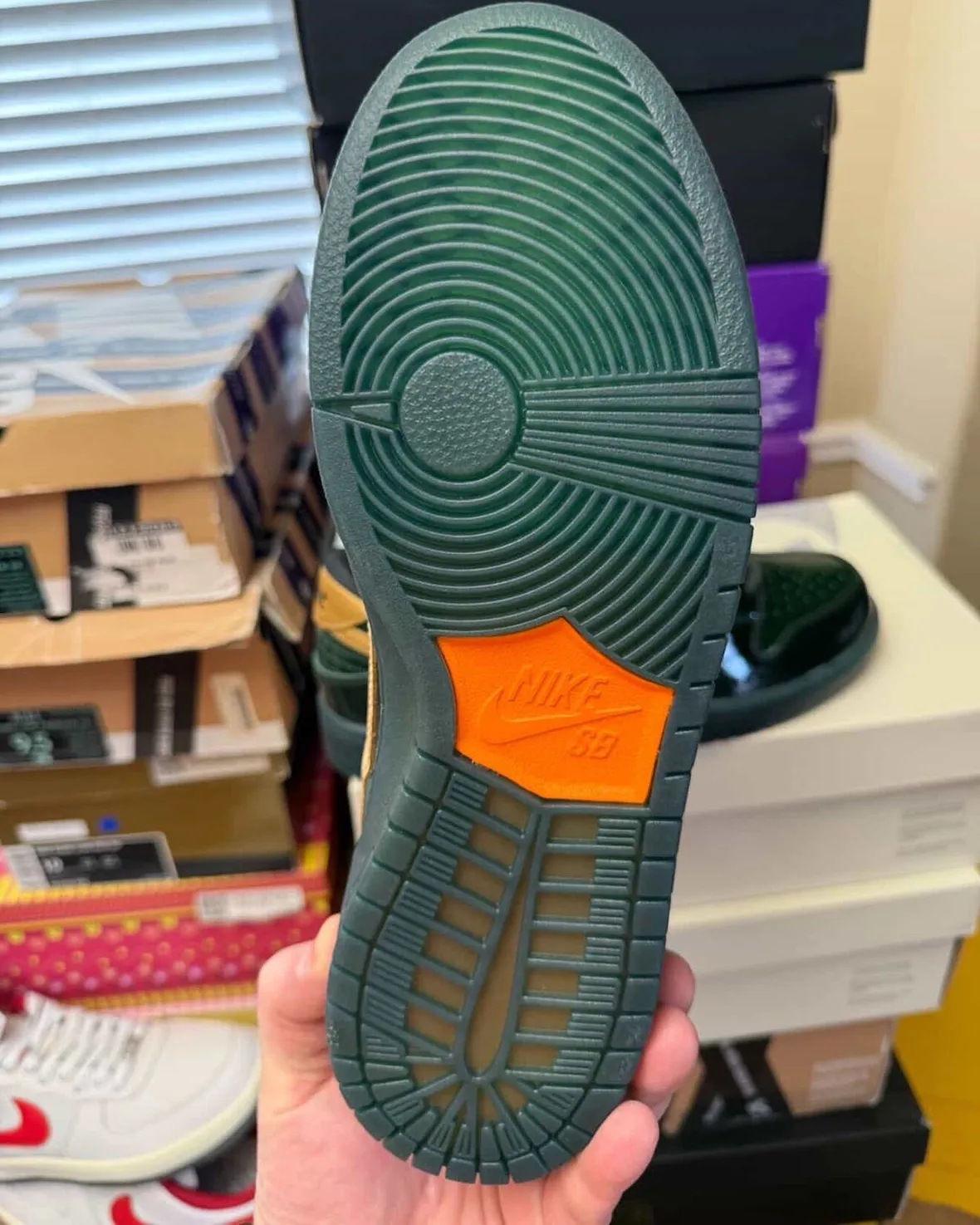 Nike SB Dunk Low “Green Patent” Reveals 25th Anniversary Details